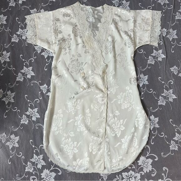 Vintage Victoria's Secret Gold Crown Label Lace Trim Satin Ivory Nightgown - Picture 1 of 16
